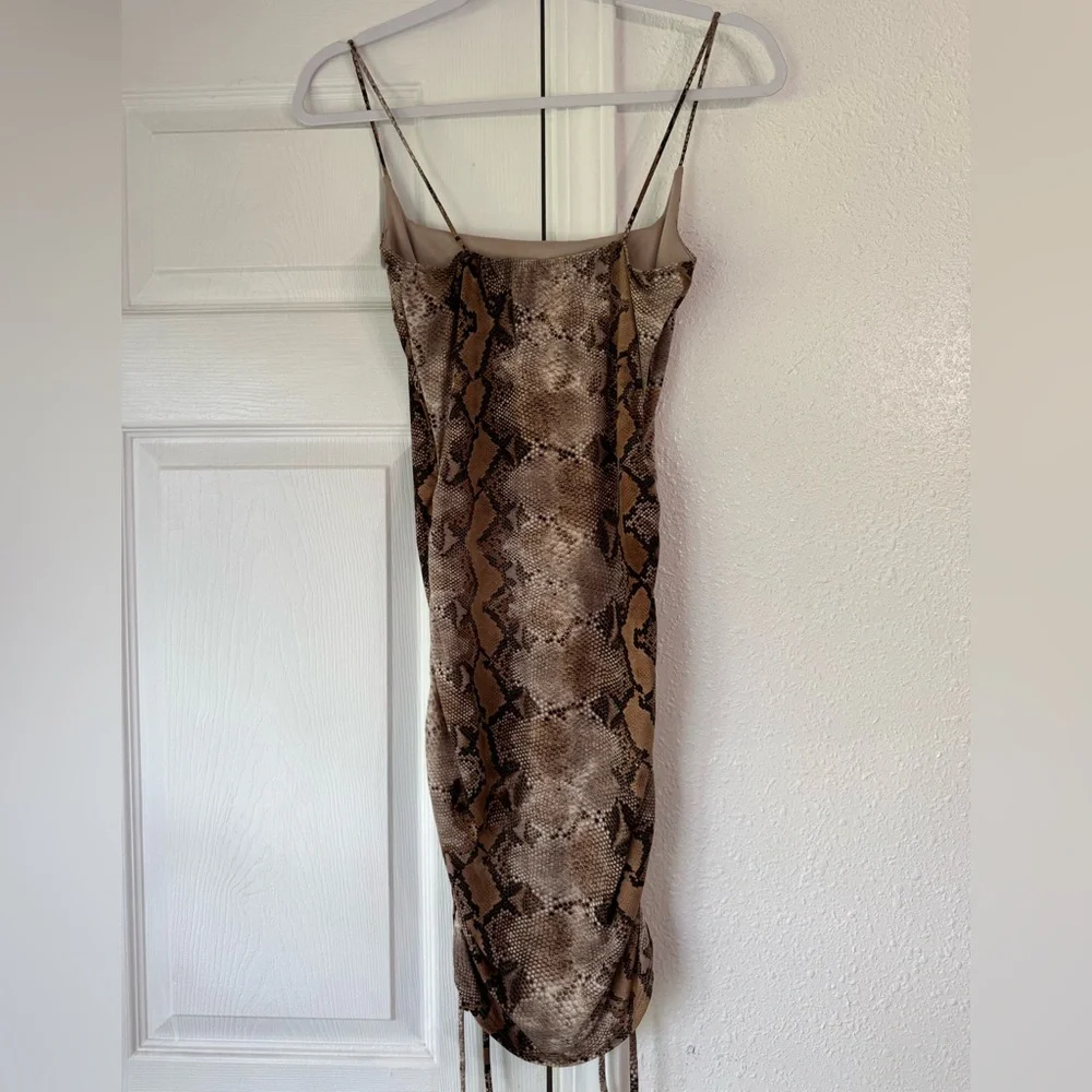 Windsor Snake Print mini Dress - Picture 7 of 12